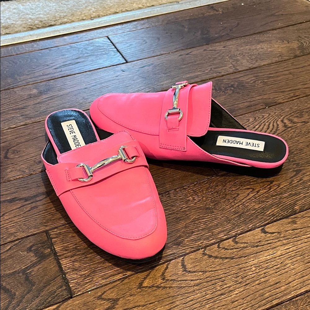 Steve Madden Vibrant Pink Mules with Silver Detail